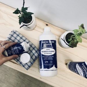 Le savon noir : un produit multi-usages. Photo: Mélissa Cavana